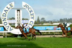 Go Racing | Mihaia Winning at Avondale