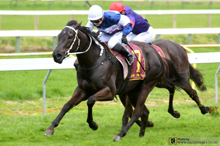 Black Pearl sweeps bonus